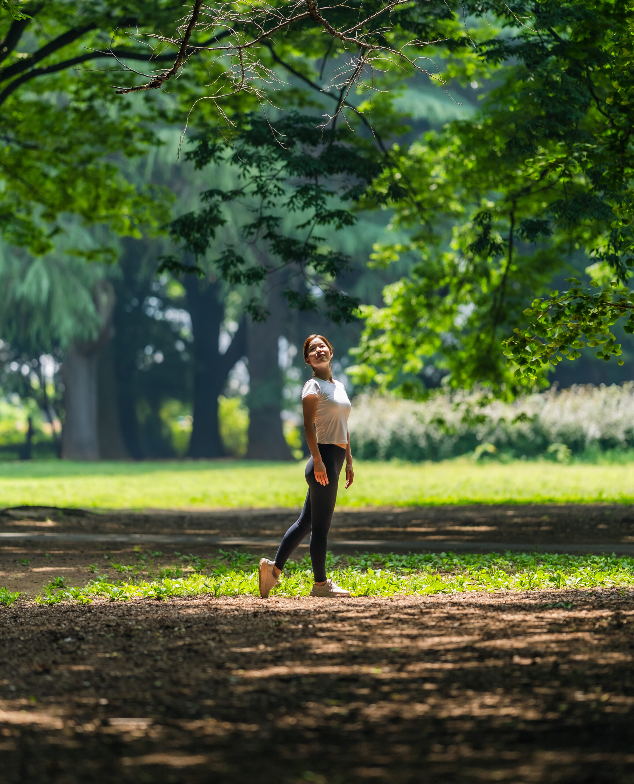 Personal training session focusing on posture and body awareness in Shinjuku